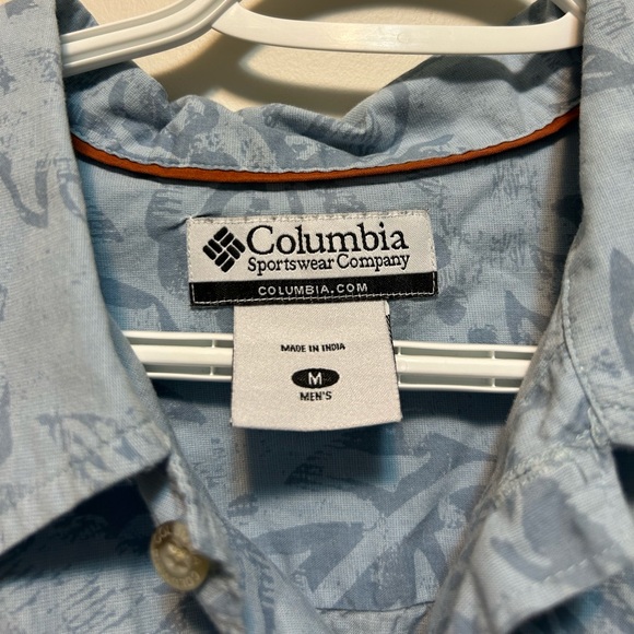 Columbia Men's Blue Tropical Button Up T-Shirt, Size: M - Picture 2 of 3